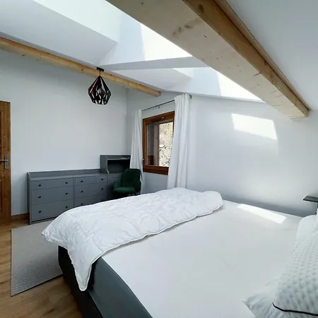 Duplex Avec Wi-fi Et Parking Prive Aux Gets - Fr-1-671-263 דירה