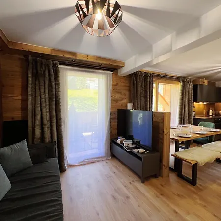Duplex Avec Wi-fi Et Parking Prive Aux Gets - Fr-1-671-263 דירה